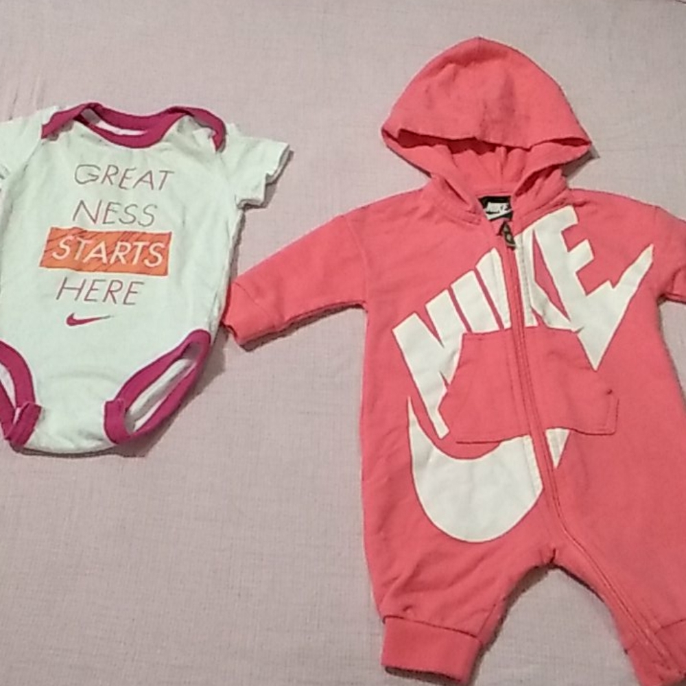 Baby clothes - Picture 1 of 1